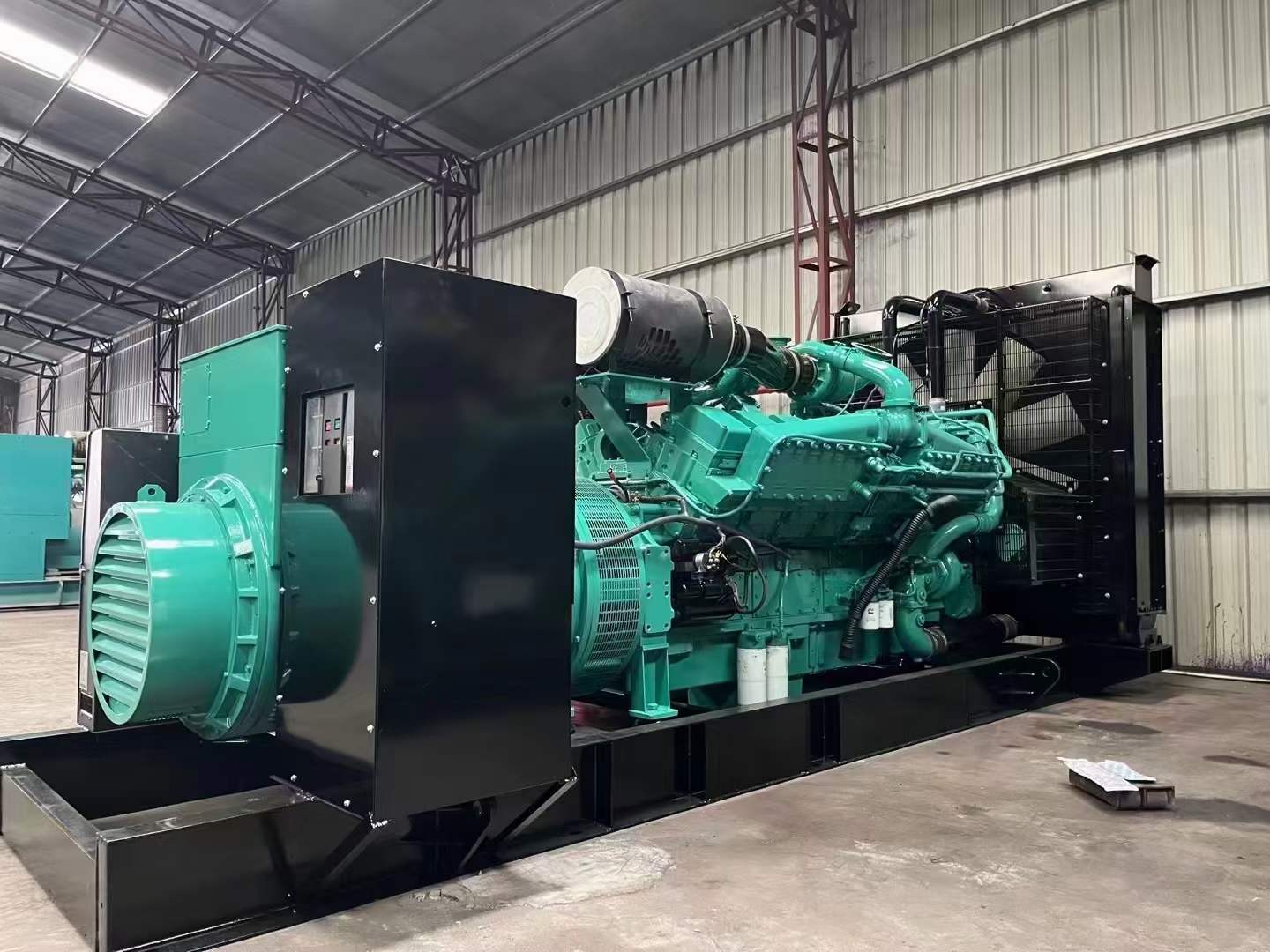 古冶如何降低 800kW 柴油发电机输出电流的波动？